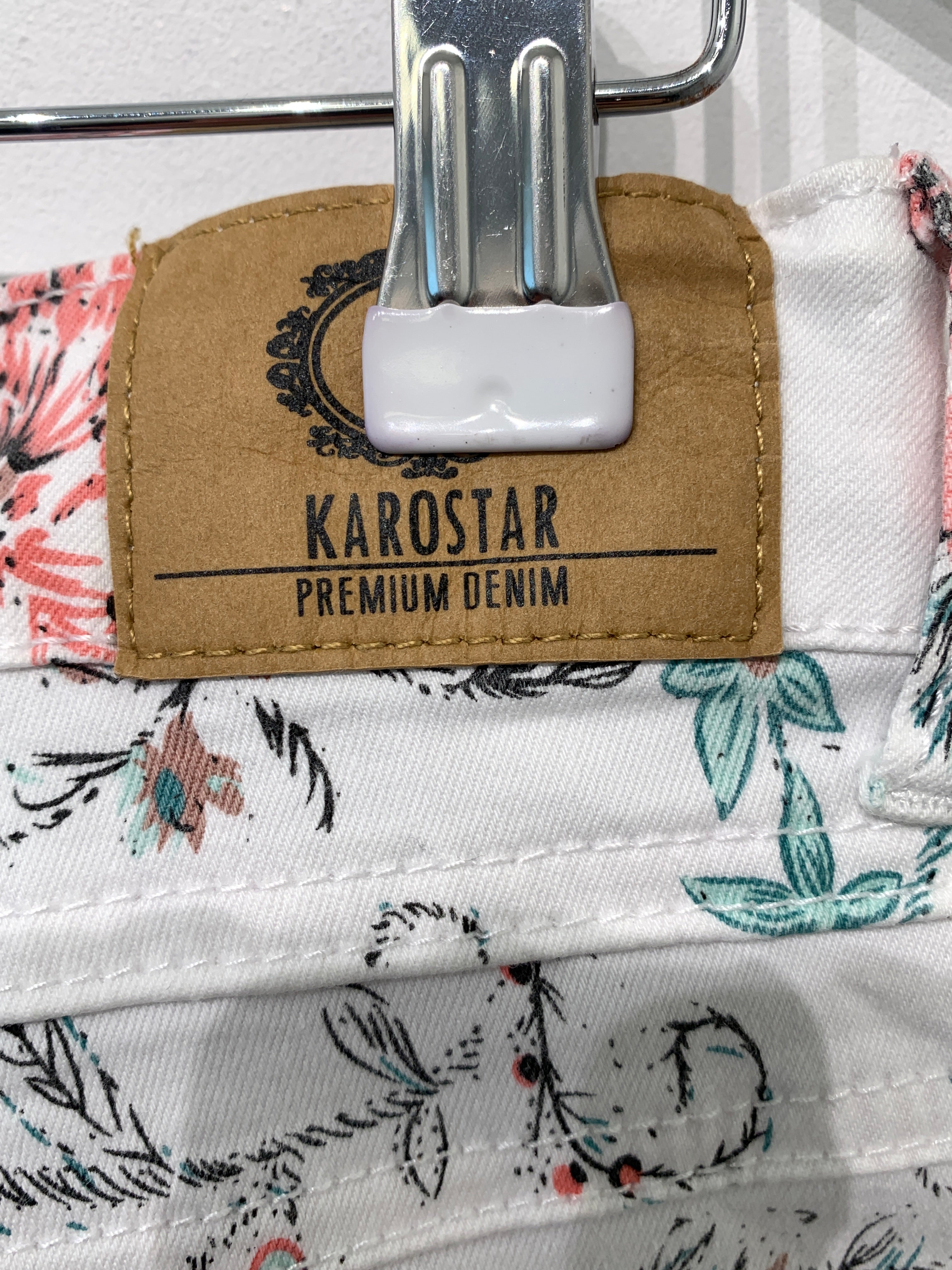 Karostar Bukser